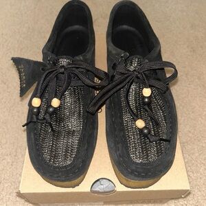 Clarks Black and Gray Suede Black Raffia Wallabe Shoes